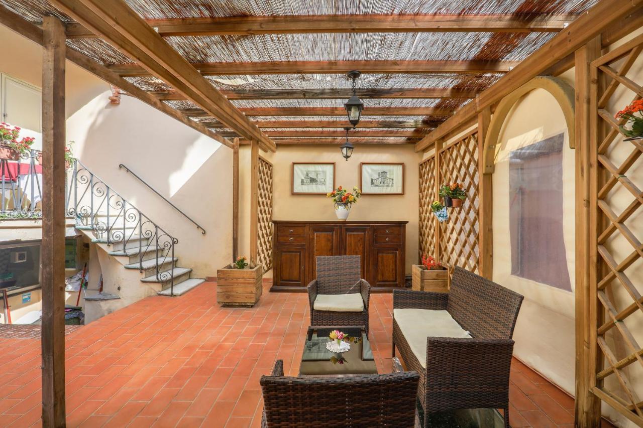 Antica Residenza Santa Chiara -City Center Lucca Ngoại thất bức ảnh