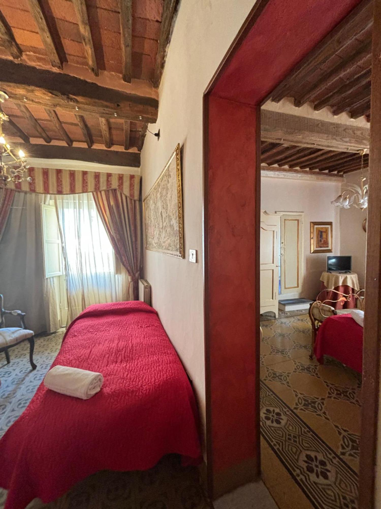 Antica Residenza Santa Chiara -City Center Lucca Ngoại thất bức ảnh