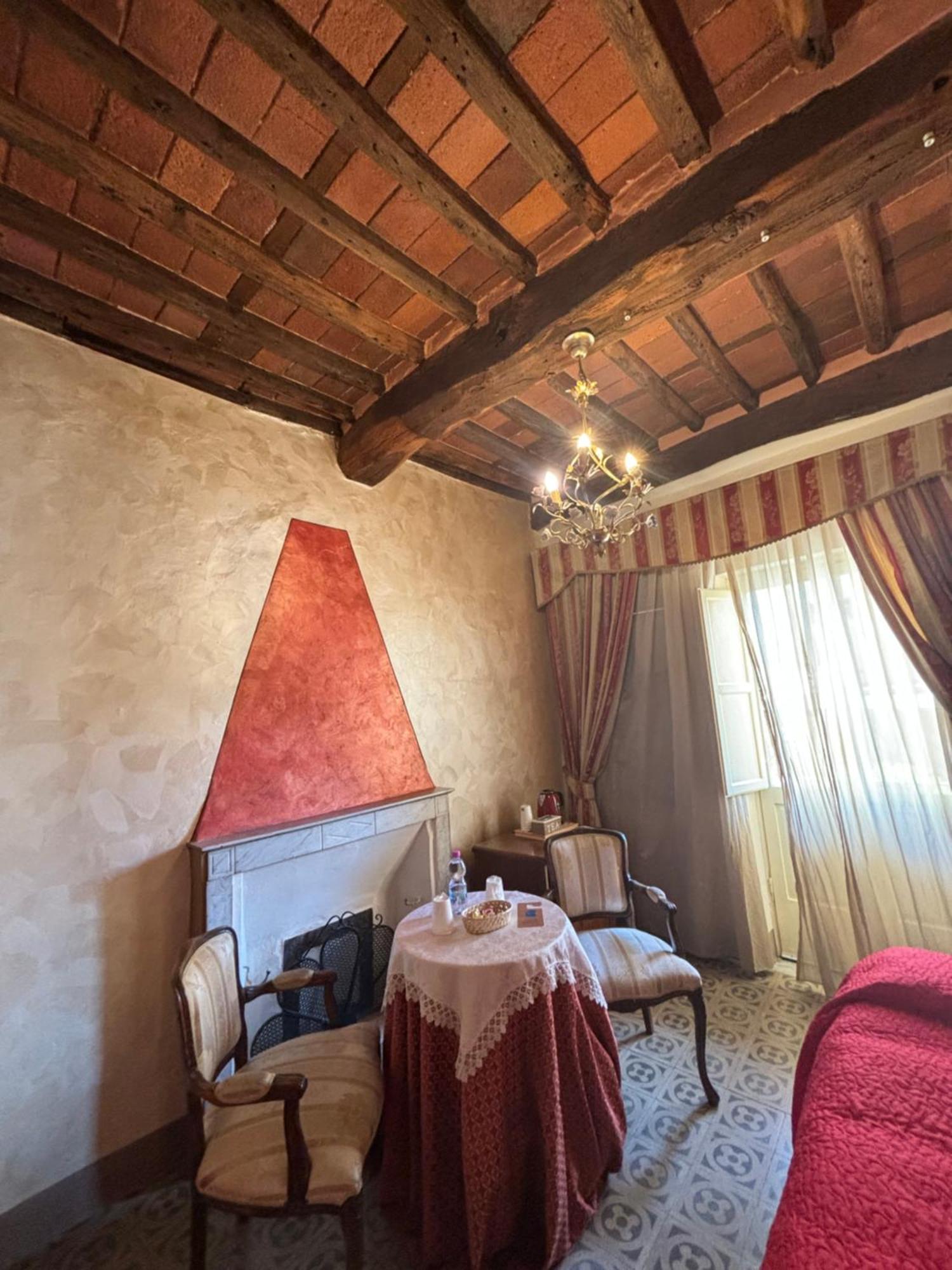 Antica Residenza Santa Chiara -City Center Lucca Ngoại thất bức ảnh