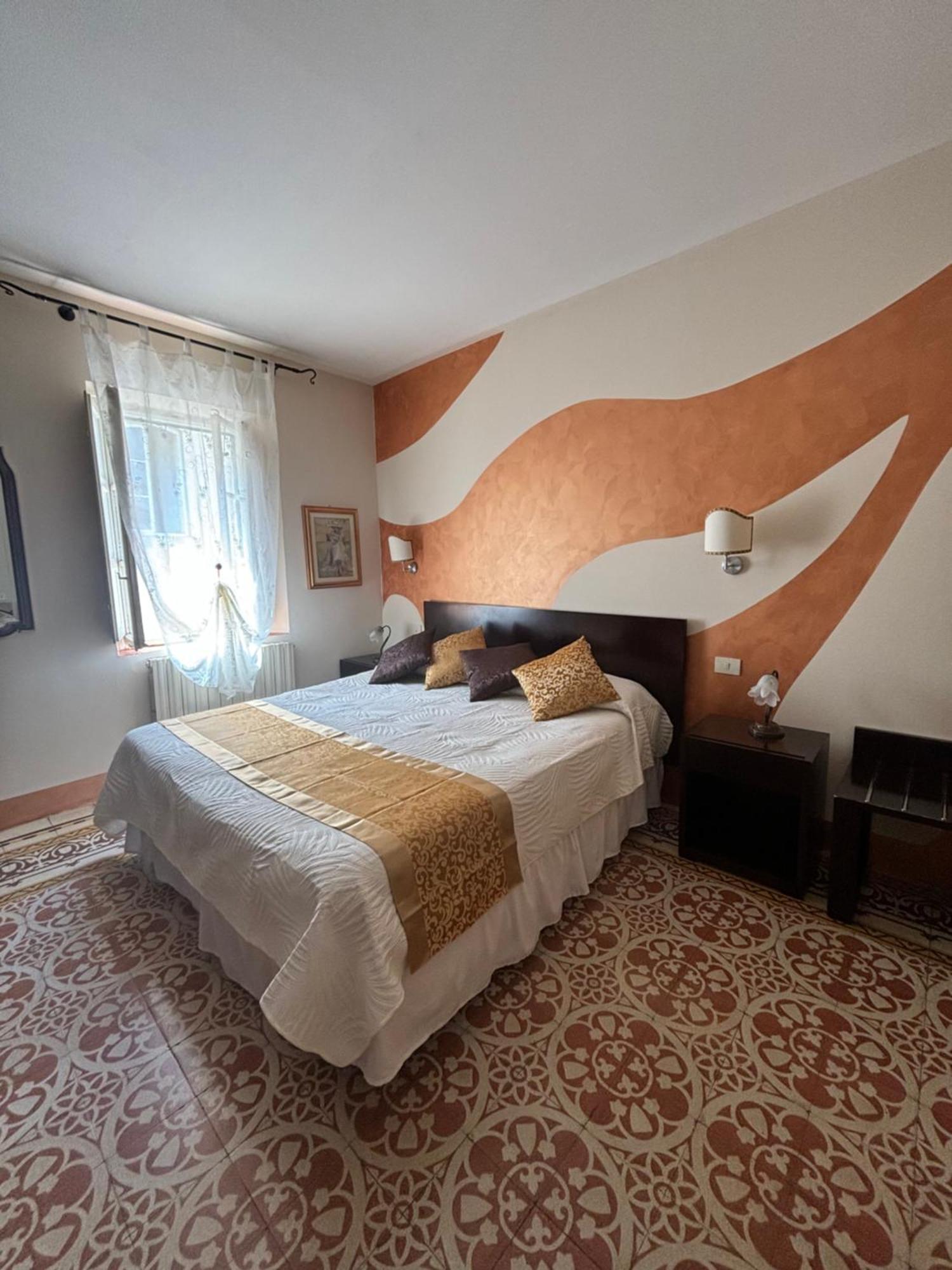 Antica Residenza Santa Chiara -City Center Lucca Ngoại thất bức ảnh